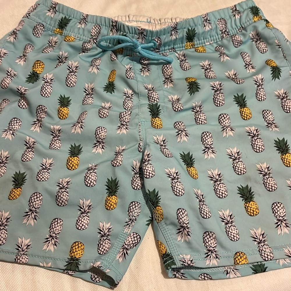 709 Sperry MEDIUM pineapple swim trunks. Great condition